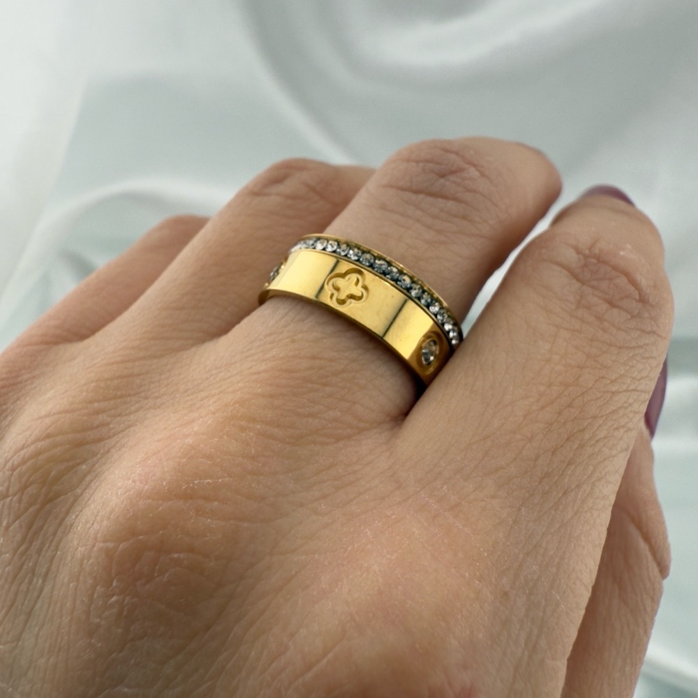 Luxury Anthropologie Gold and Silver Women's Ring Set - Picture 7 of 9